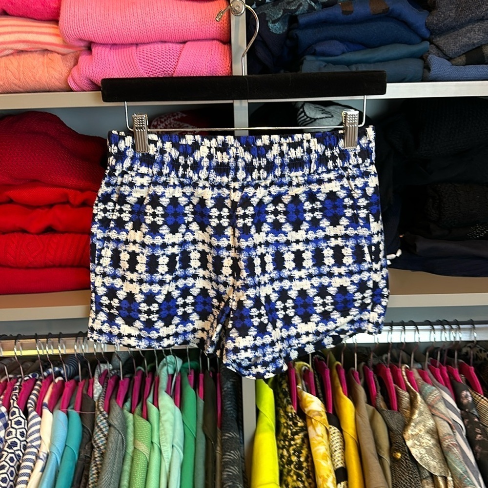 J Crew blue/black/white print 3” elasticized waistband shorts size 0